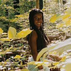 Meet your Posher, Simone